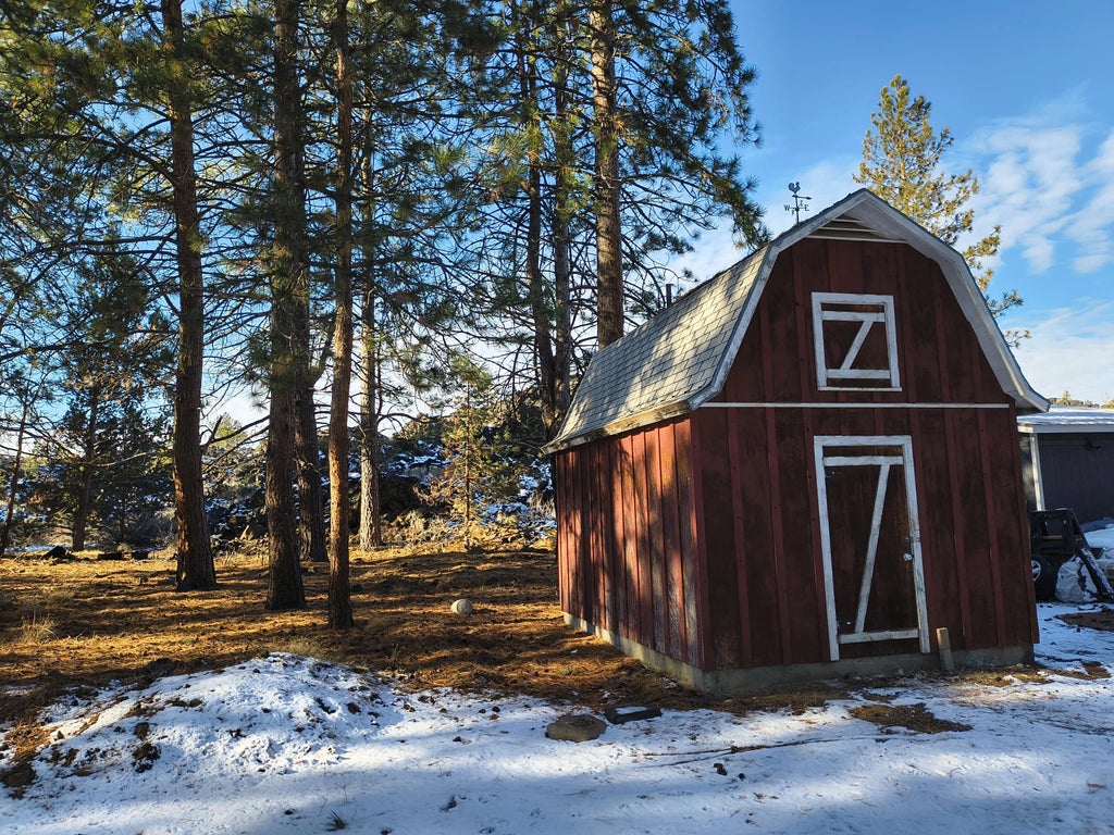 60193 Turquoise Road, Bend