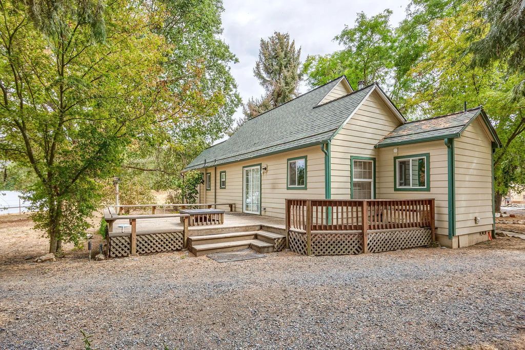 3311 Rogue River Highway, Gold Hill