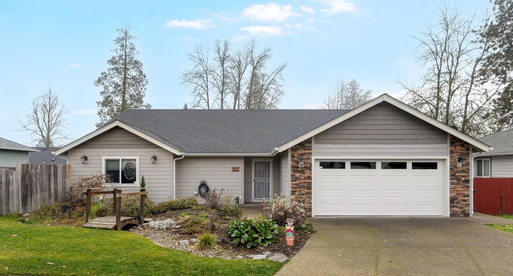 953 Providence Way, Grants Pass