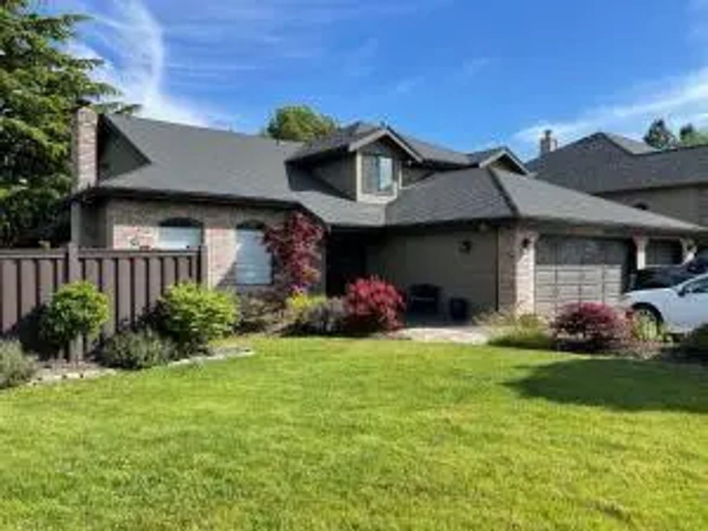 34 Jack Nicklaus Road, Medford
