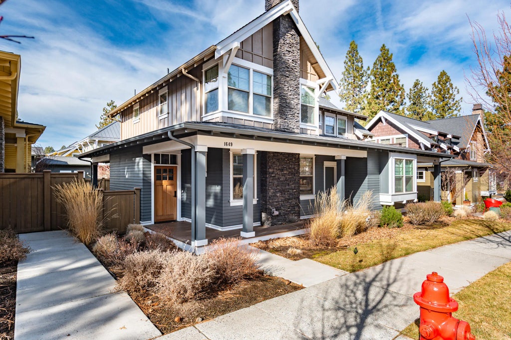 1649 Nw William Clark Street 12, Bend