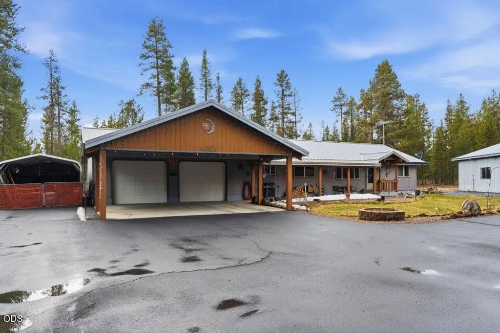 1406 Circle Bar Drive, La Pine