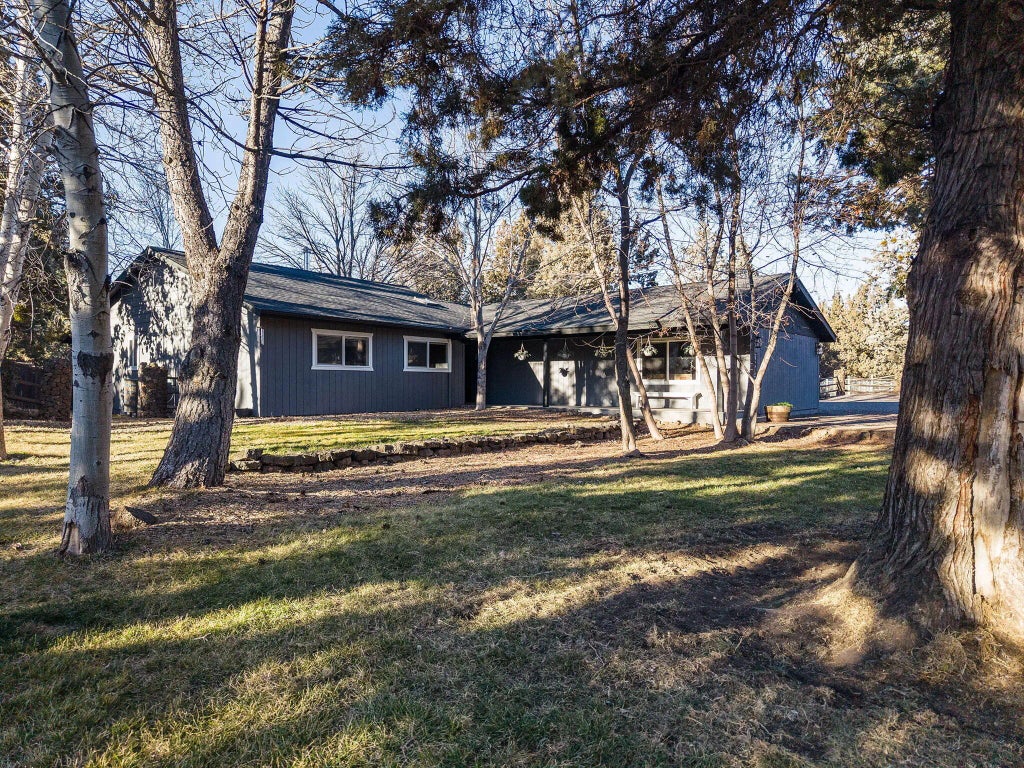 63425 Deschutes Market Road, Bend