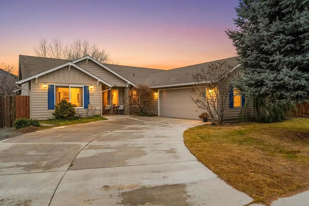 2150 Nw Poplar Avenue, Redmond