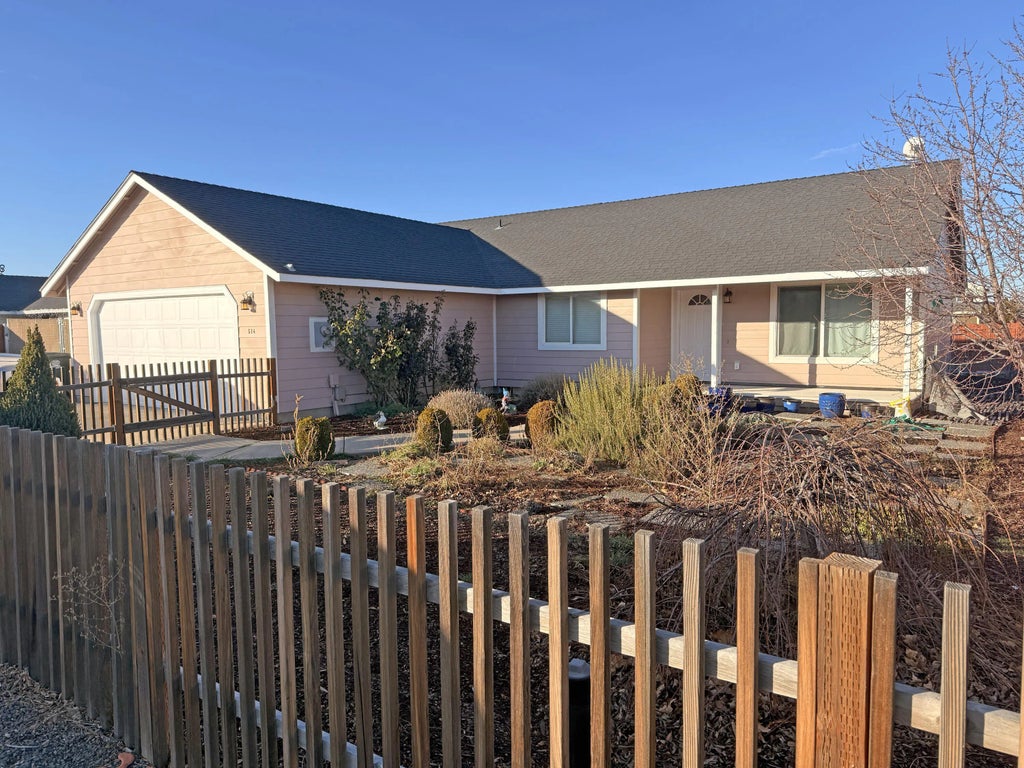 514 Scenic Loop, Culver