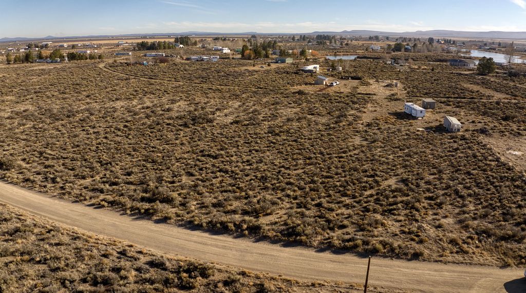 Maple Circle, Christmas Valley