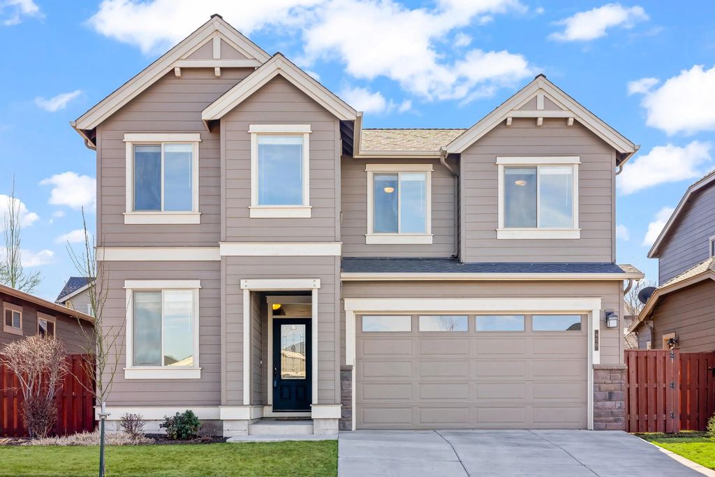 950 Ne Steins Pillar Drive, Prineville