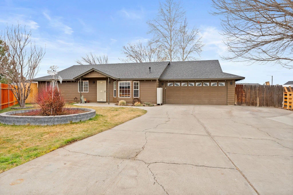 3169 Sw Reindeer Court, Redmond