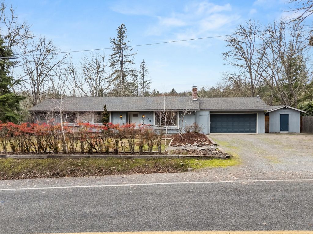 262 Lathrop Lane, Grants Pass