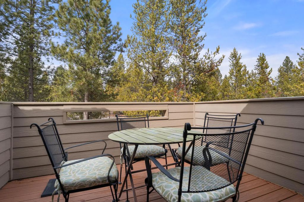 17772 W Core Road 19, Sunriver
