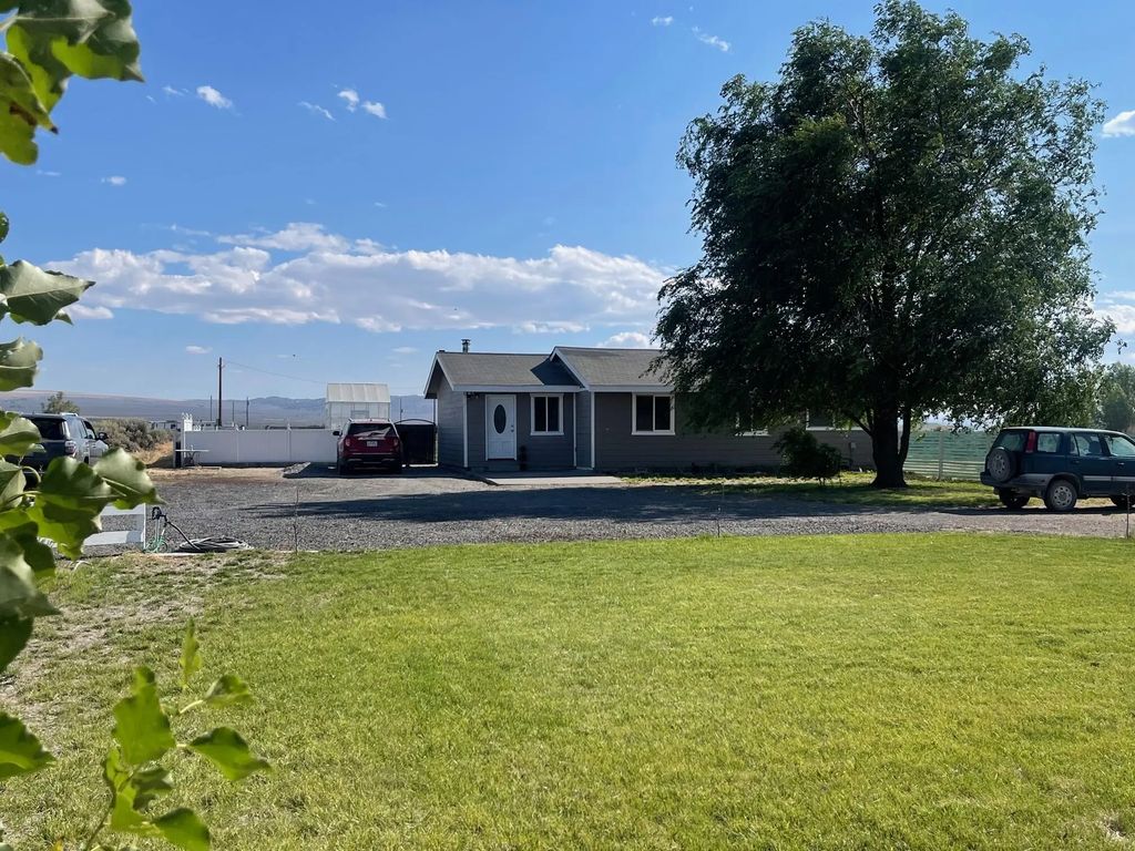 87722 Pinion Lane, Christmas Valley