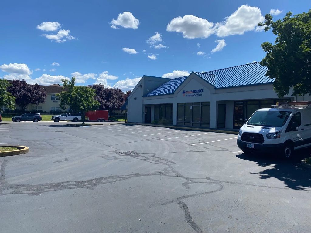1085 Royal Court, Medford