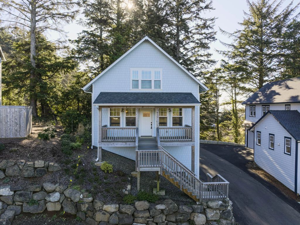 650 Ne Lillian Lane, Depoe Bay