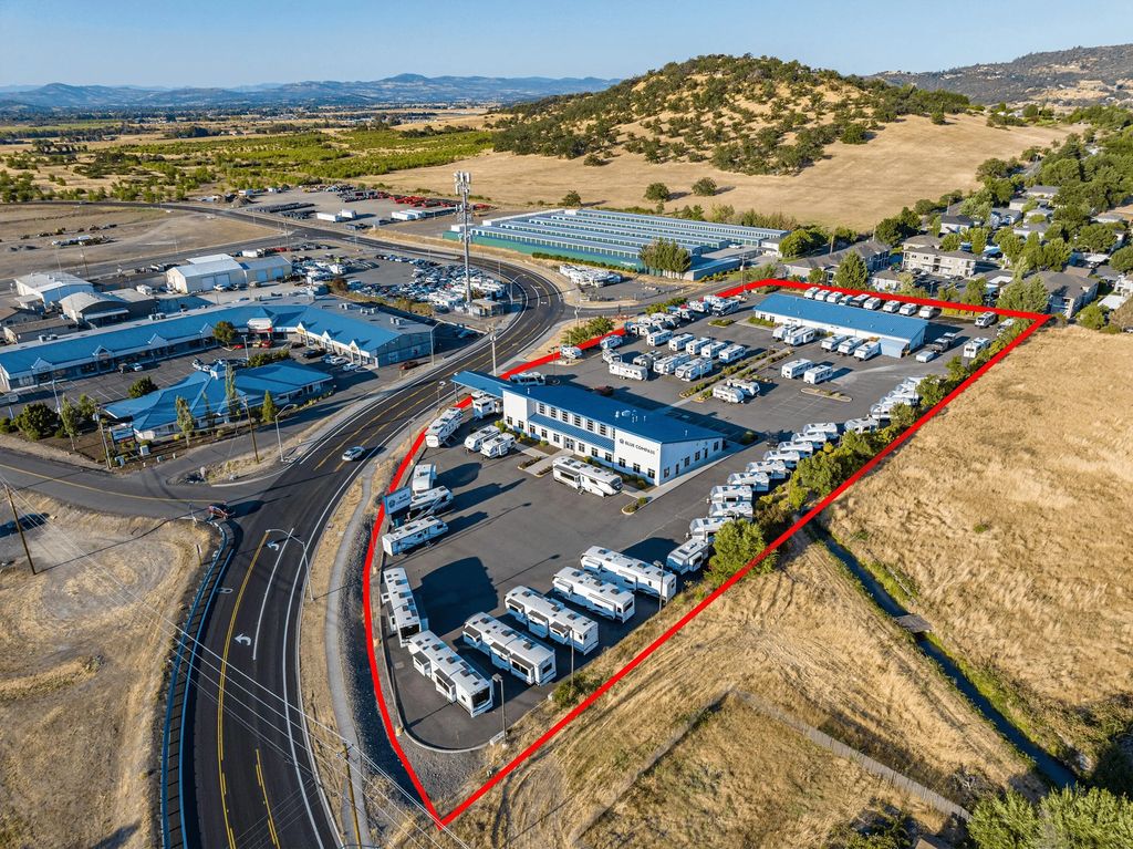 1600 Coker Butte Road, Medford
