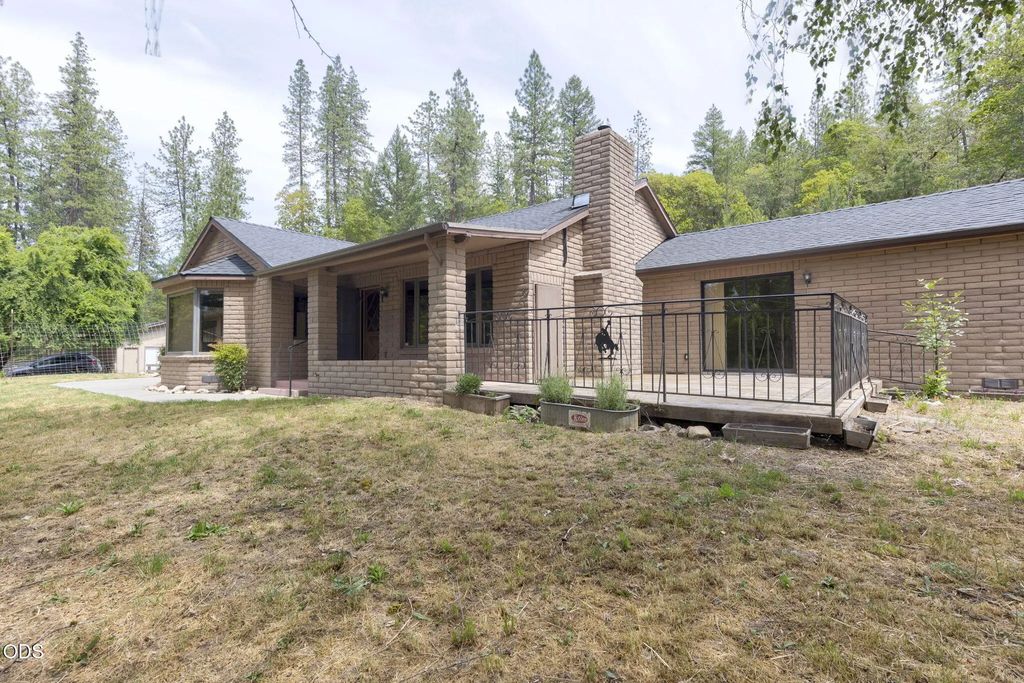 782 Covered Bridge Road, Rogue River