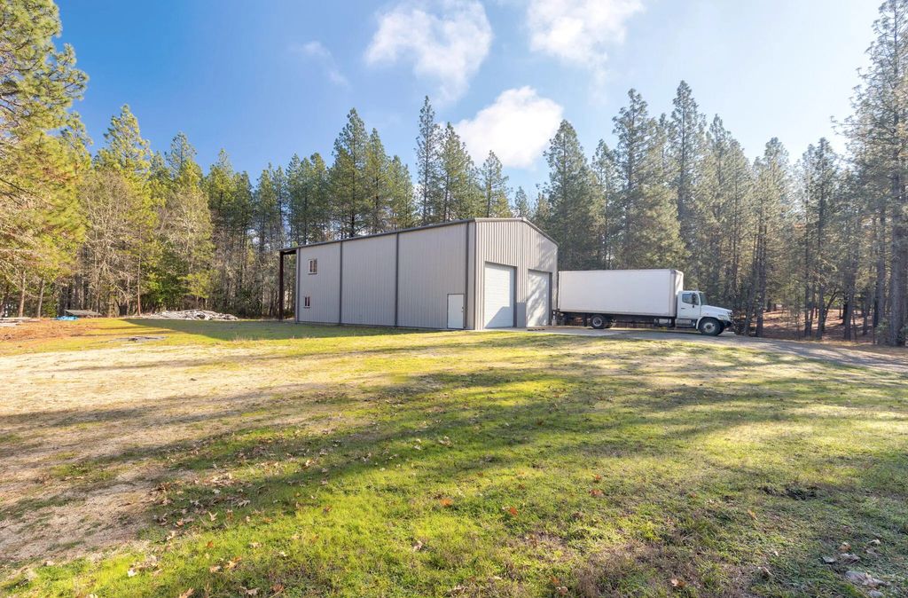 5001 Azalea Drive, Grants Pass