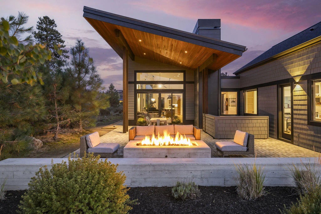 61438 Weinhard Court, Bend