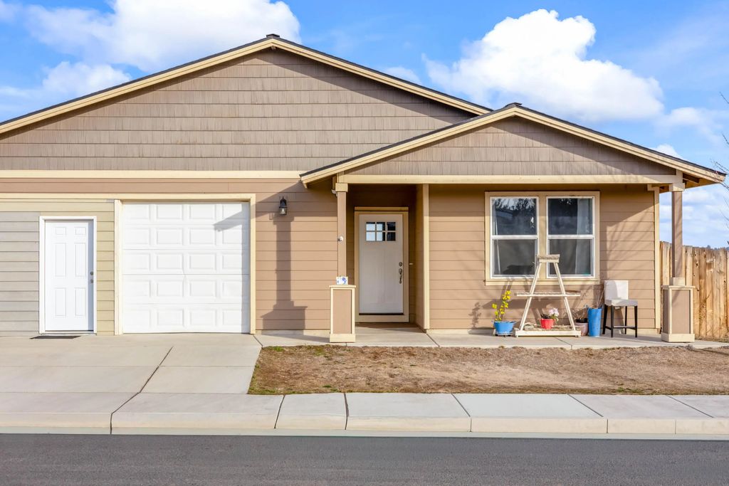 539 Se Leisek Way, Madras