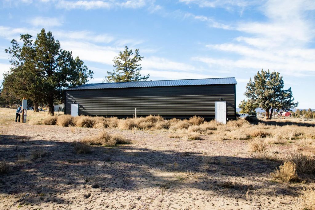 5381 S Sioux Loop, Prineville