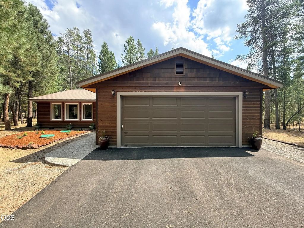 14217 Stillwater Lane, La Pine