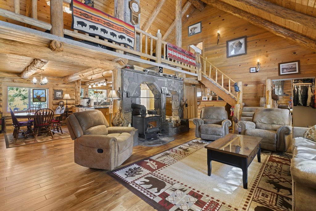 140643 Kamloop Lane, Gilchrist
