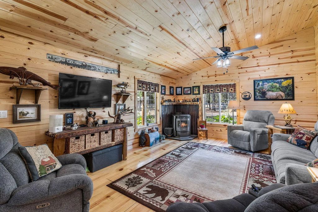 11963 Beechwood Drive, La Pine