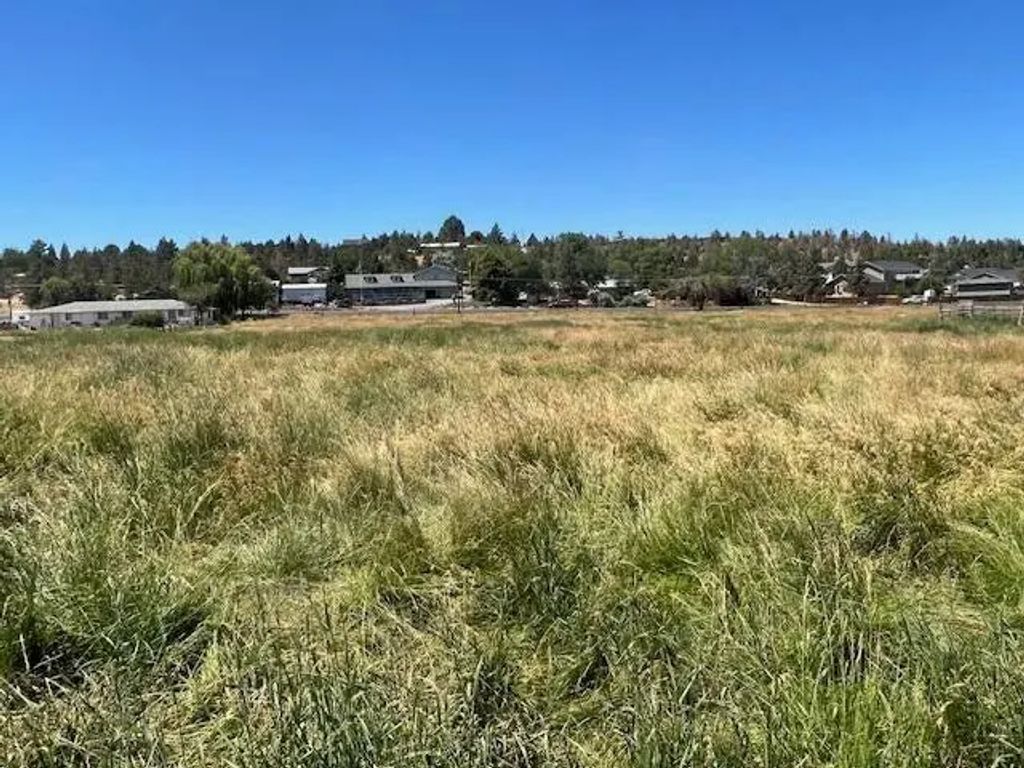 585 Sw Fairgrounds Road, Madras