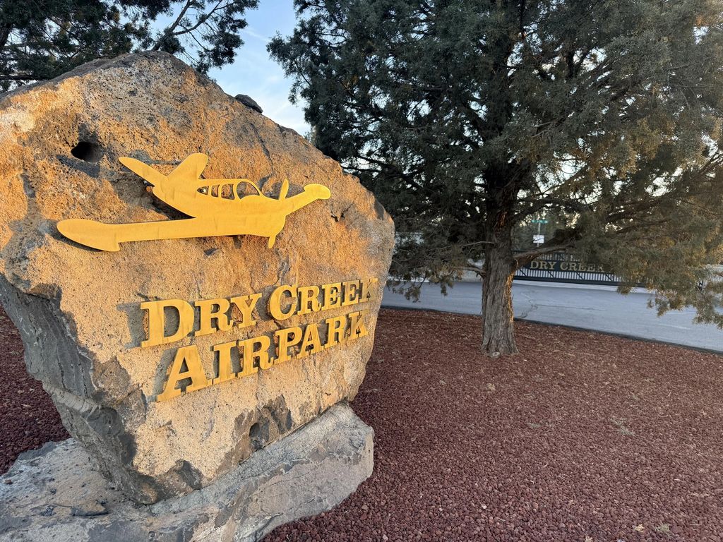 2210 Se Blue Skies Lane, Prineville