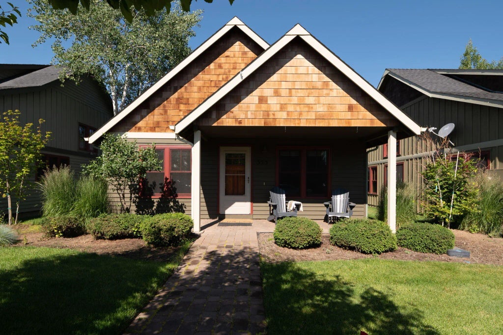 335 S Cottonwood Street, Sisters