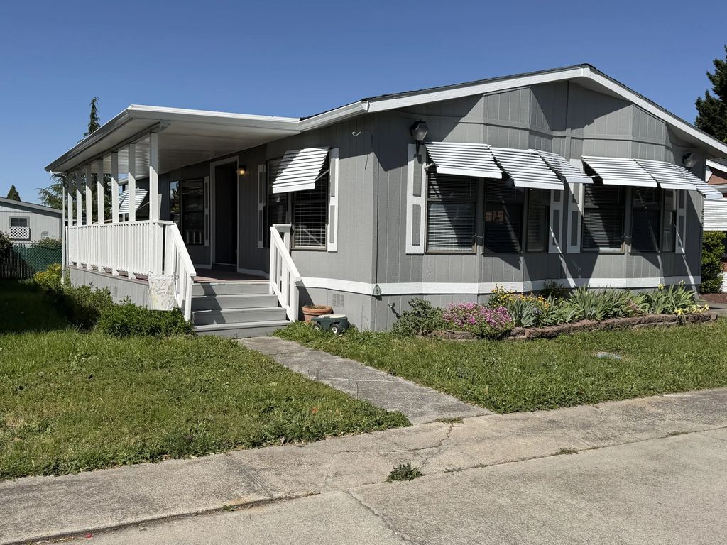 650 Hedy Jayne, Medford