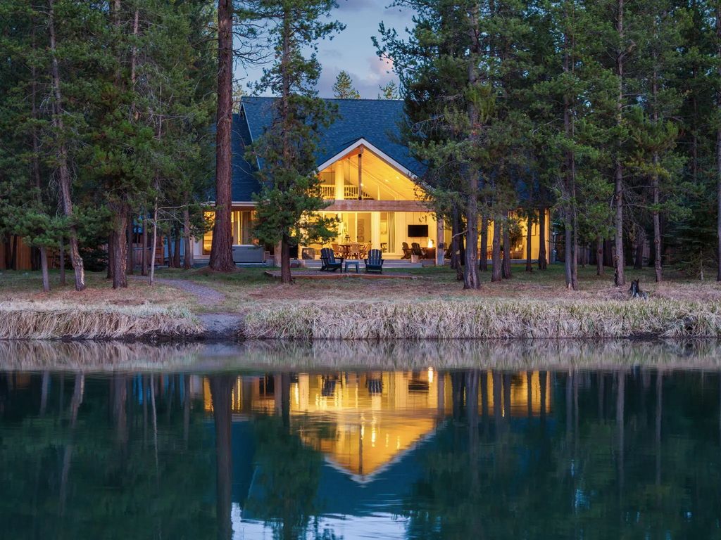 17181 Merganser Drive, Bend