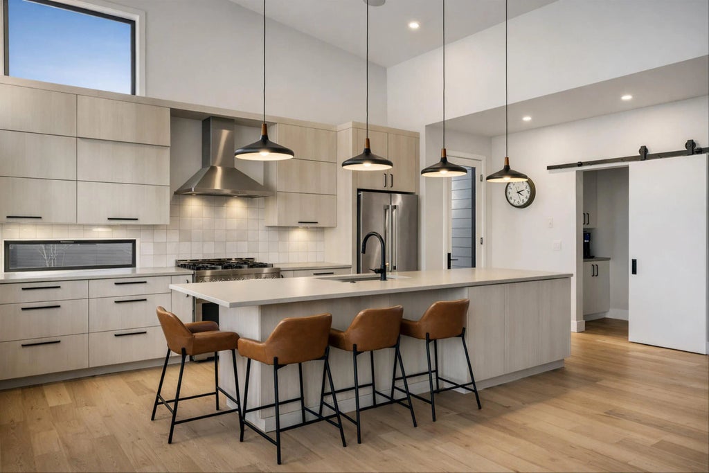 19170 Gateway Loop, Bend