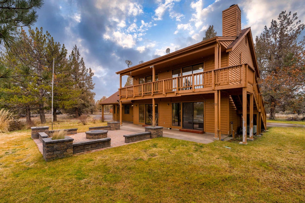 69288 Sabrina Lane, Sisters