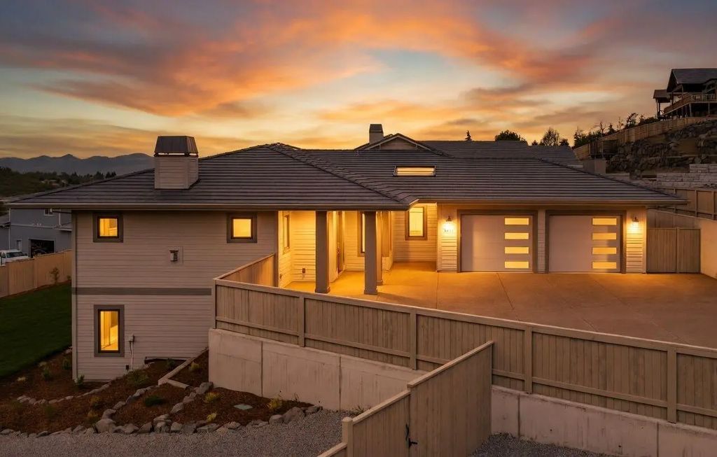 5611 Autumn Park Drive, Medford