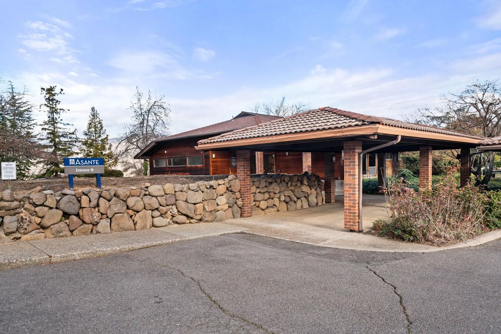 269 Maple Street, Ashland