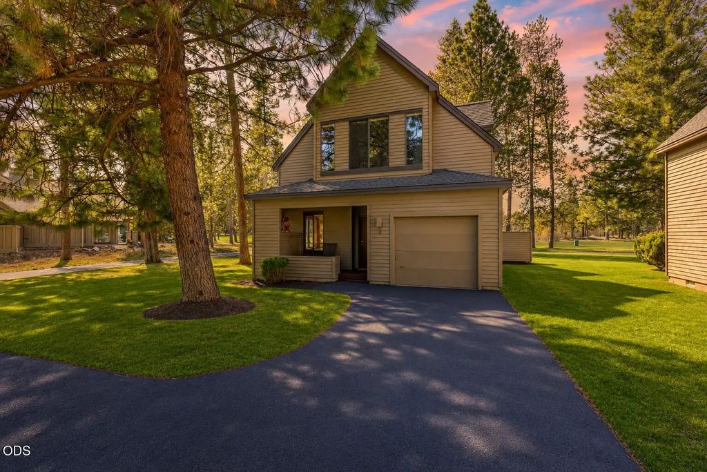 57985 Silver Fir Circle 2, Sunriver