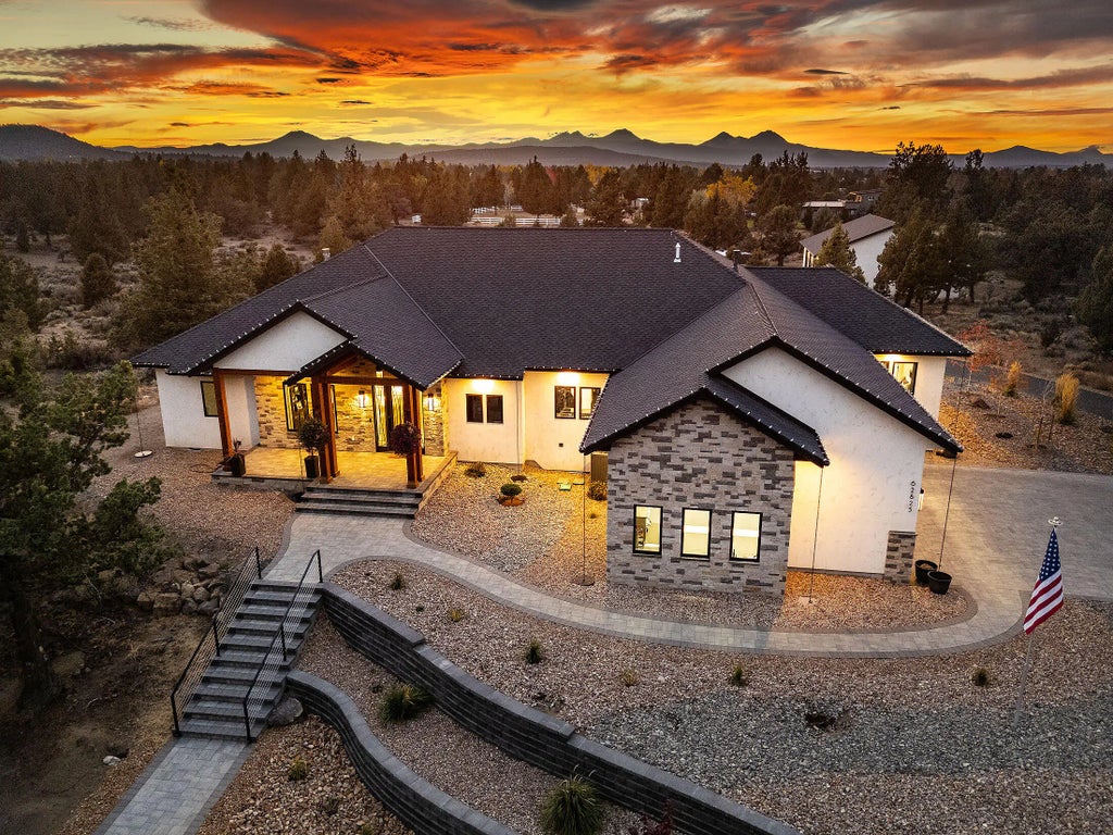 62825 Montara Drive, Bend