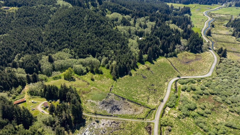 94010 N Way Lane, North Bend