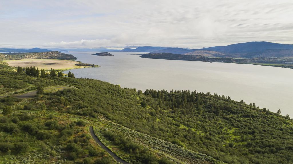 823 Saddle Butte Drive, Klamath Falls