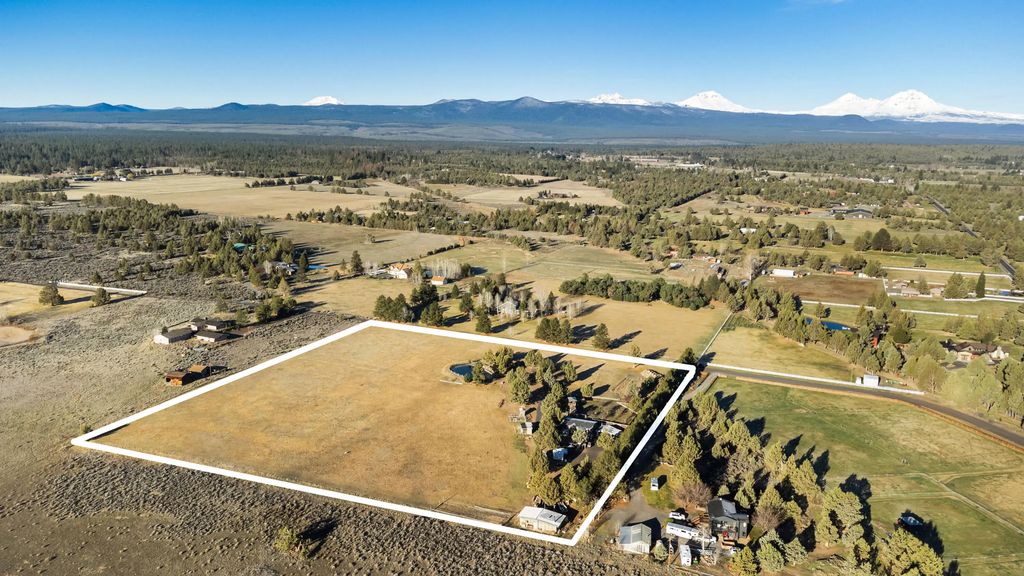 64726 Horseman Lane, Bend