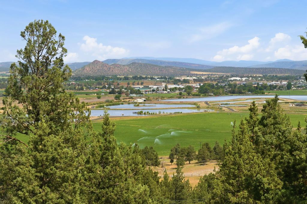 2158 Nw Century Drive, Prineville