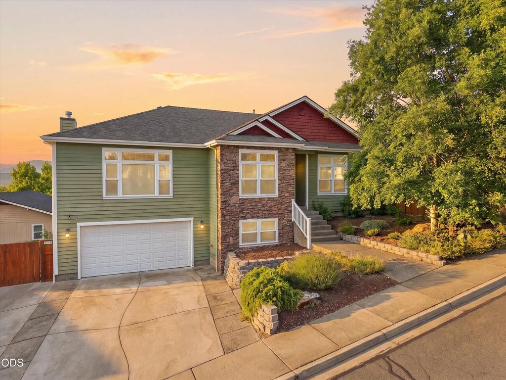2568 Se Coriander Way, Grants Pass