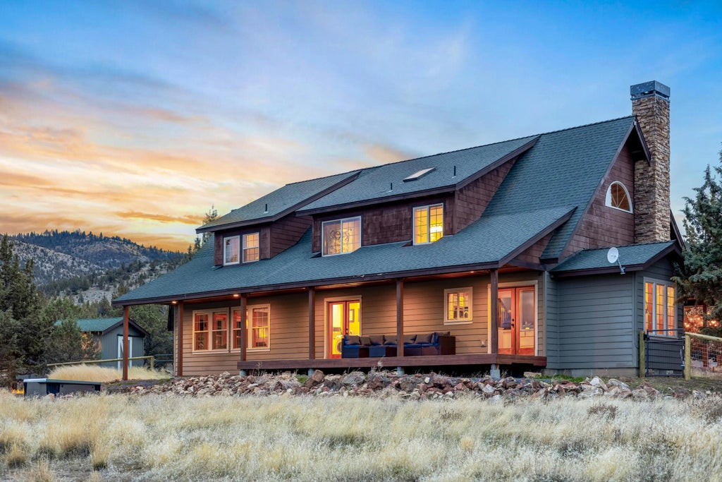 8551 S Red Cloud Lane, Powell Butte