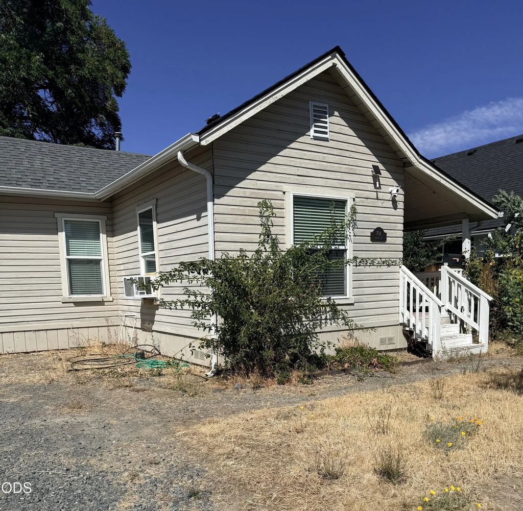 704 Sw K Street, Grants Pass