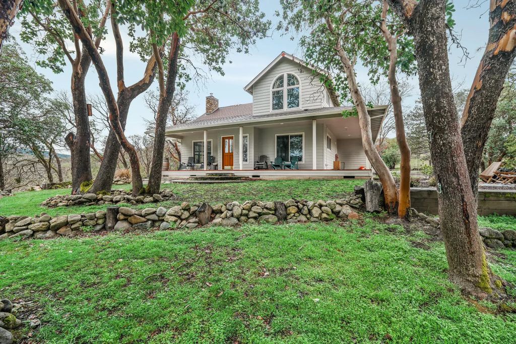 5655 Tamarack Lane, Central Point