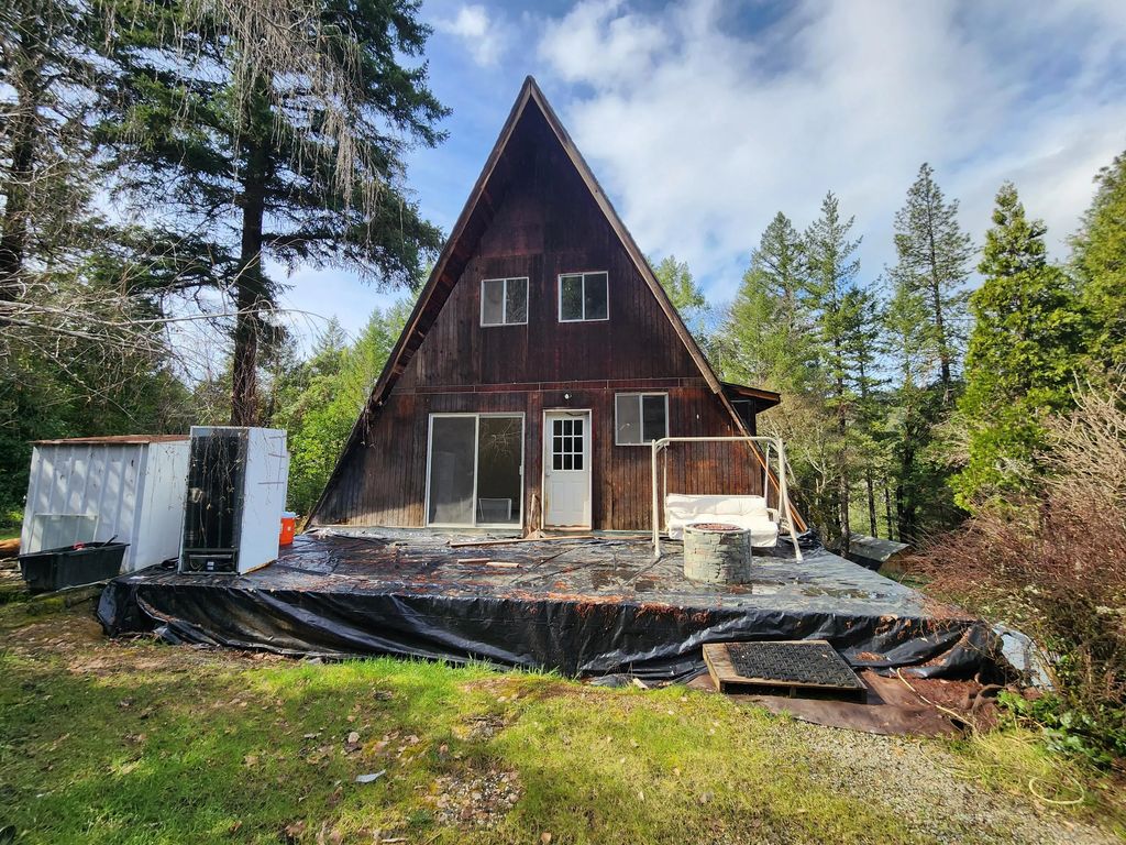 2751 Caves Highway, Cave Junction