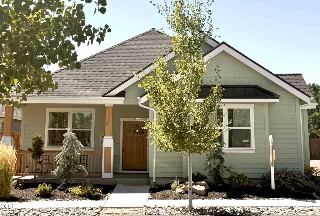 1005 E Horse Back Trail, Sisters