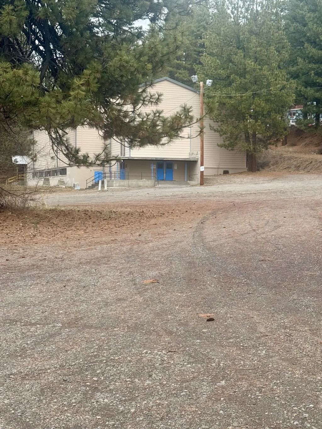 225 E Schonchin Street, Chiloquin