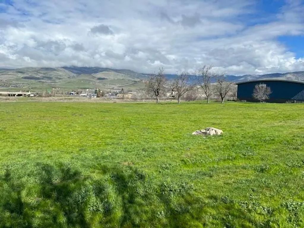 766 E Jefferson Avenue, Ashland