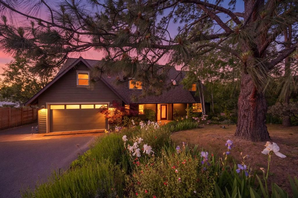 523 Strawberry Lane, Ashland
